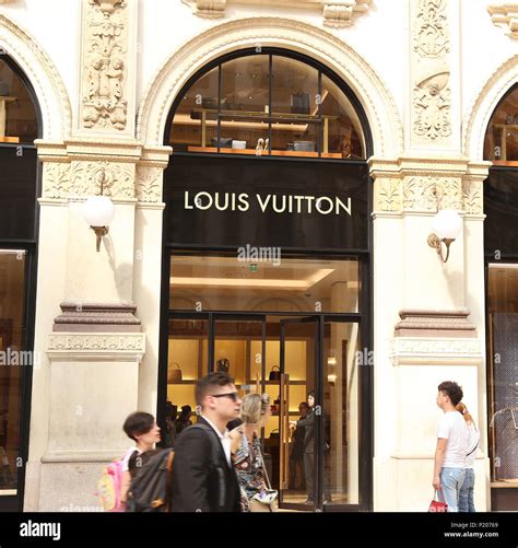 shop imitazioni louis vuitton|Louis Vuitton in Milan italy.